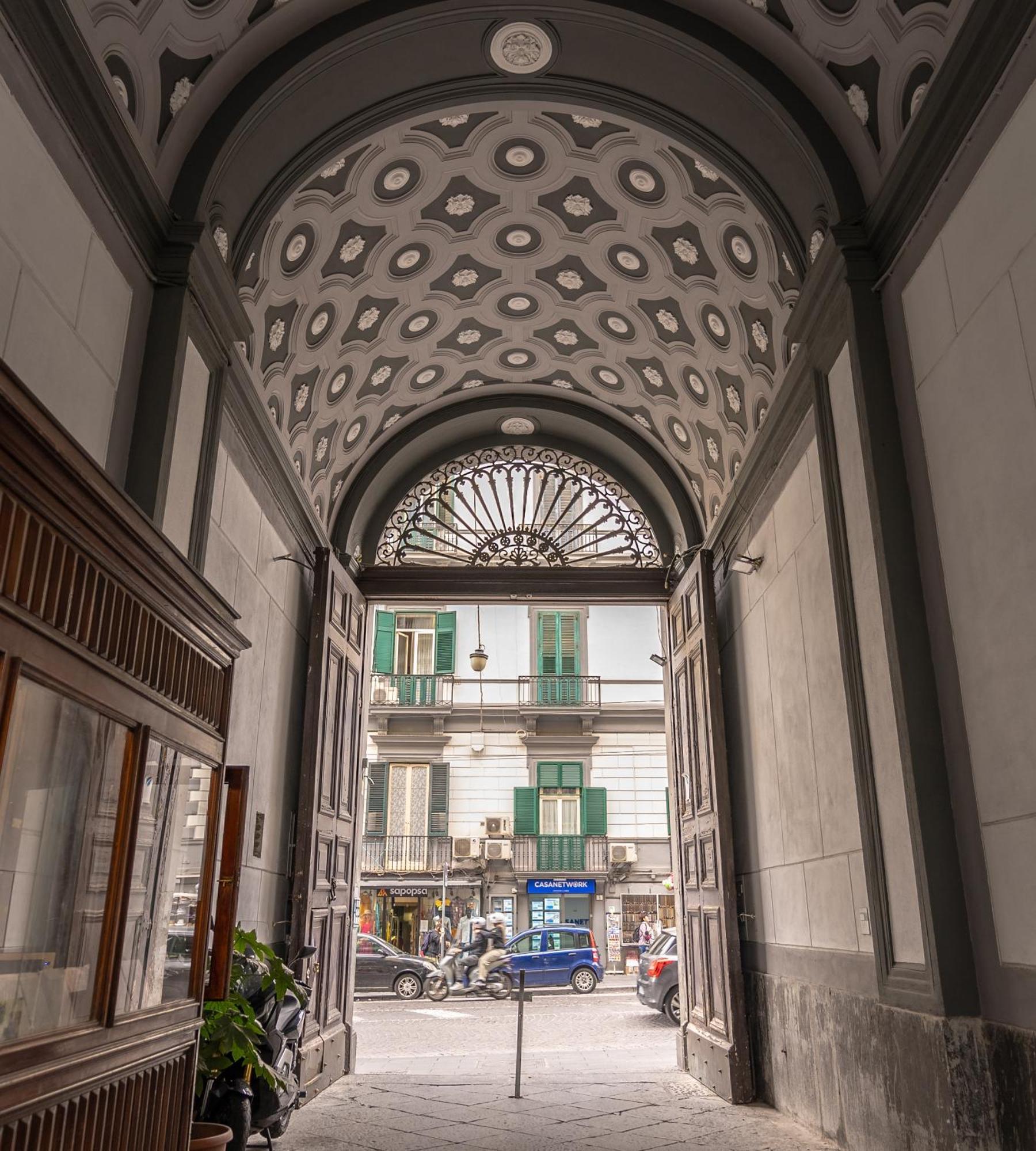 Antica Dimora Pessina Hotel Nápoles Exterior foto